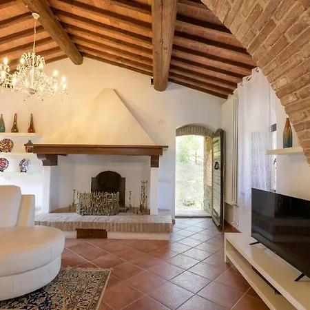 Casa vacanze Awesome In Castelnuovo Val Di Cec *