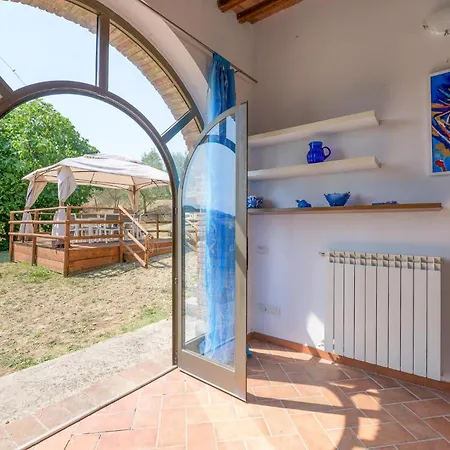 Casa vacanze Awesome In Castelnuovo Val Di Cec *