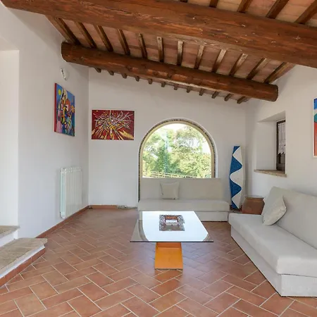 Casa vacanze Awesome In Castelnuovo Val Di Cec
