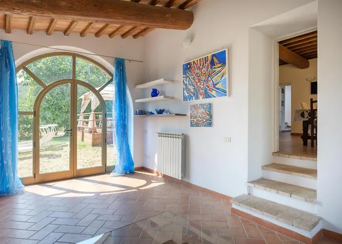 Amazing In Castelnuovo Val Di Cec 度假居