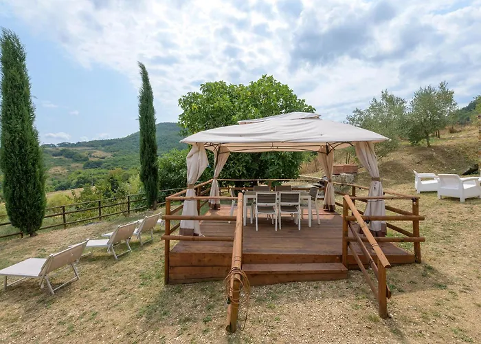 Amazing In Castelnuovo Val Di Cec * 切奇纳谷新堡